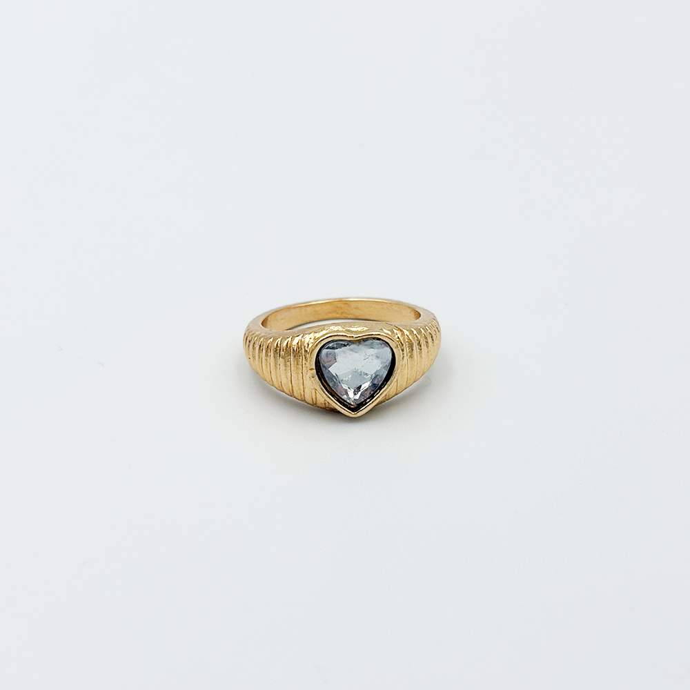 Embellish Heart Ring MUVAYA