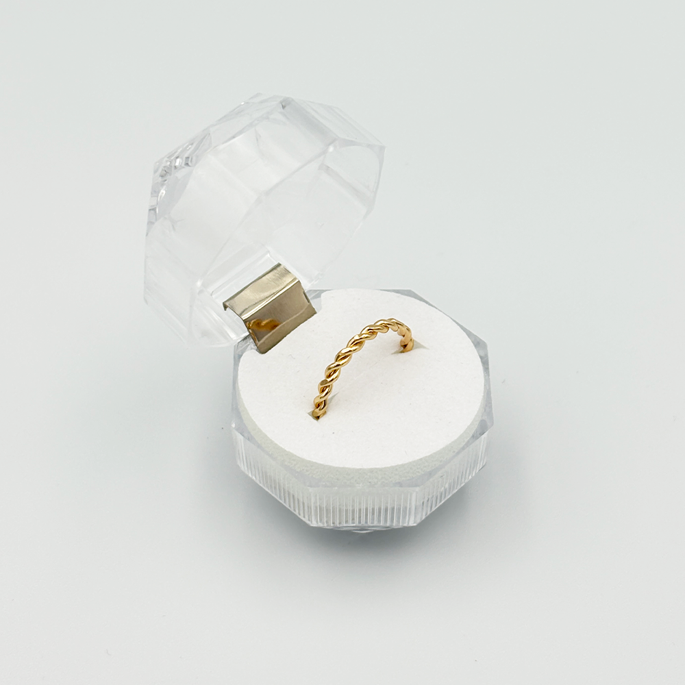 Twisted Gold Ring MUVAYA