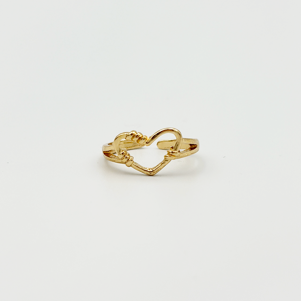 Twisted Wire Heart Ring MUVAYA