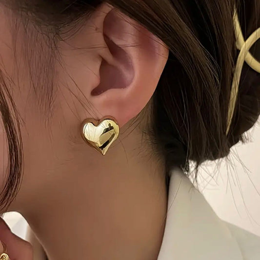 Golden Heart Elegant Earrings MUVAYA