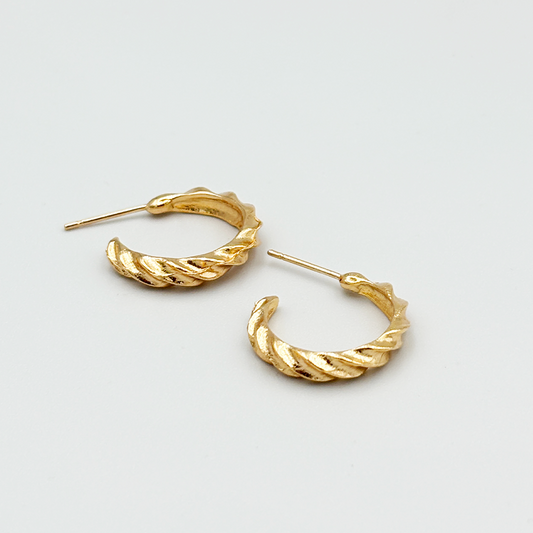 Timeless 18K Gold Twisted Hoops MUVAYA
