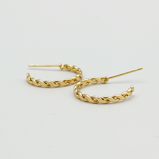 Radiant Twist 18K Gold Hoops MUVAYA