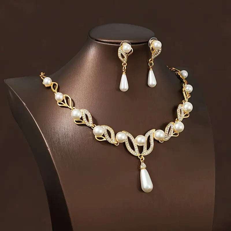 Three-Piece Jewelry Set with Golden Stud Earrings & Necklace MUVAYA