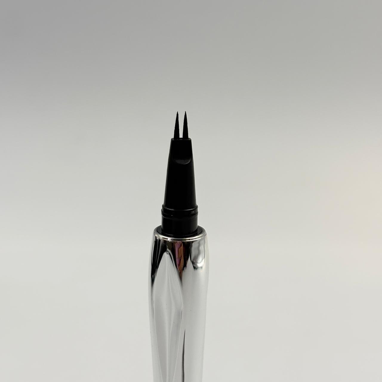 RUW Deep Smooth Eyebrow Pen - MUVAYA