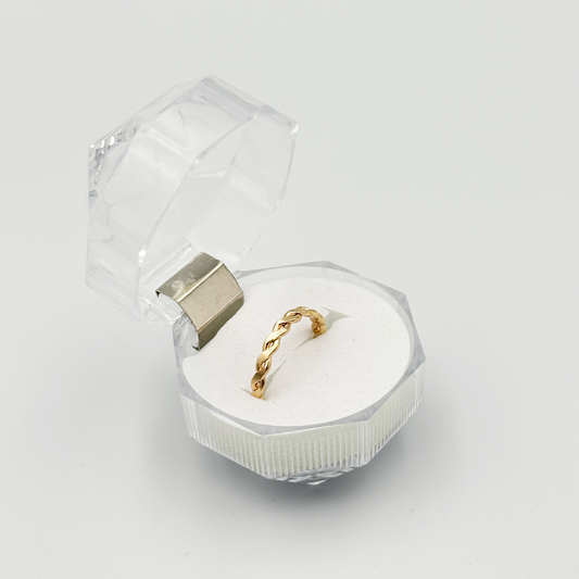 Twisted Knot Ring MUVAYA