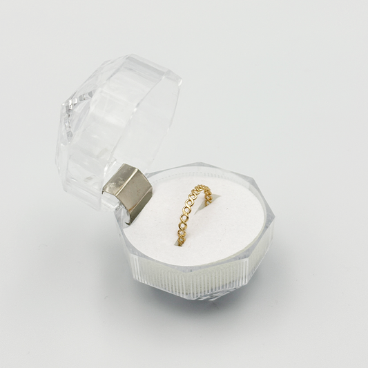 Fine Twisted Knot Ring MUVAYA