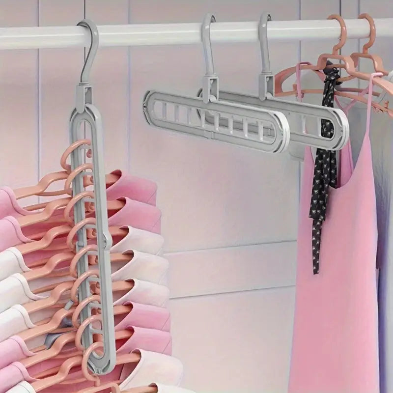 Heavy-Duty Plastic 9-Slot Foldable Hangers MUVAYA
