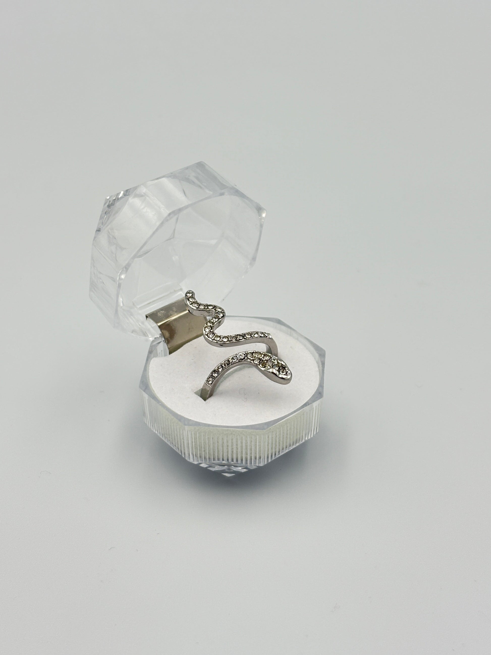 Snake Design Ring MUVAYA