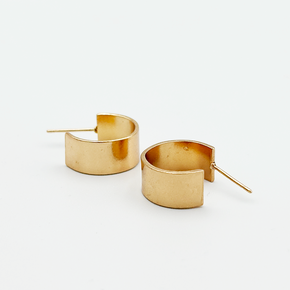 Gold Band Earrings MUVAYA