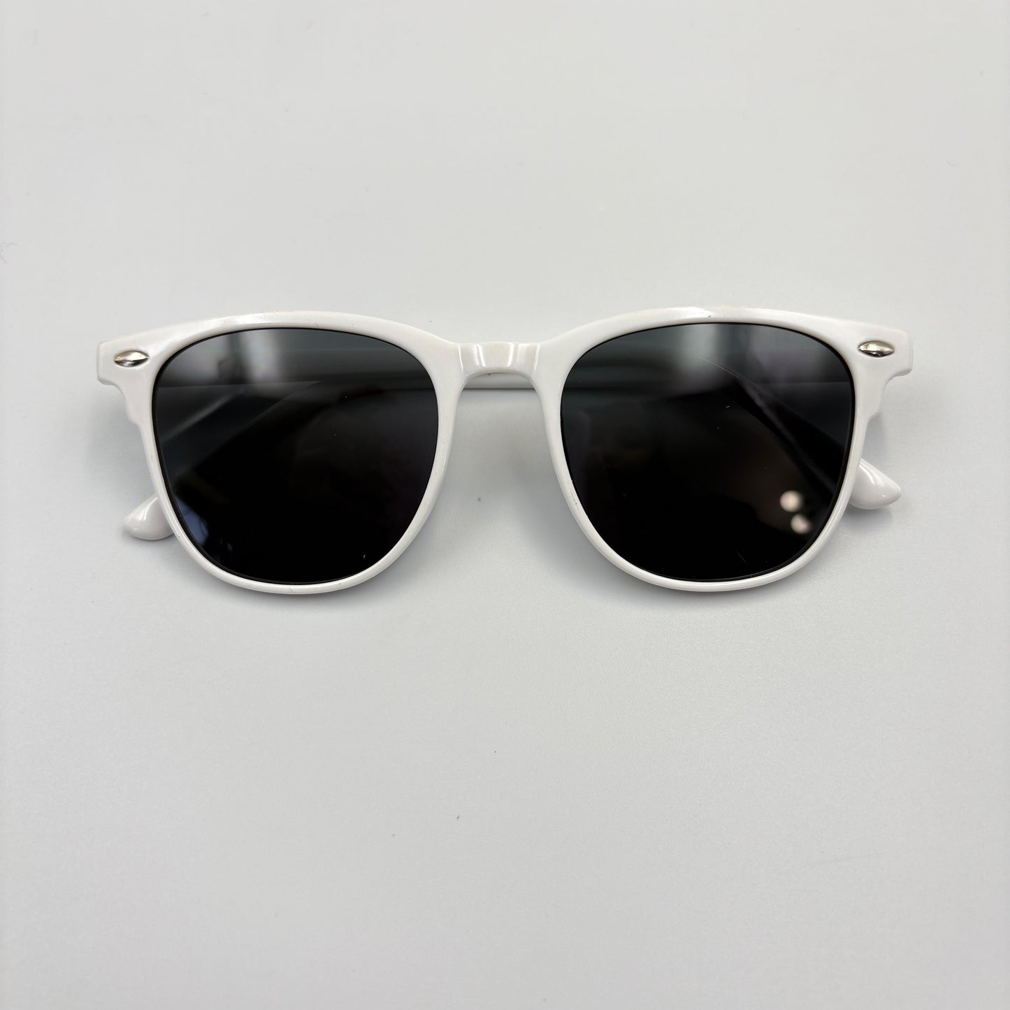 Retro Style Round Frame Fashion Glasses for Men and Women MUVAYA