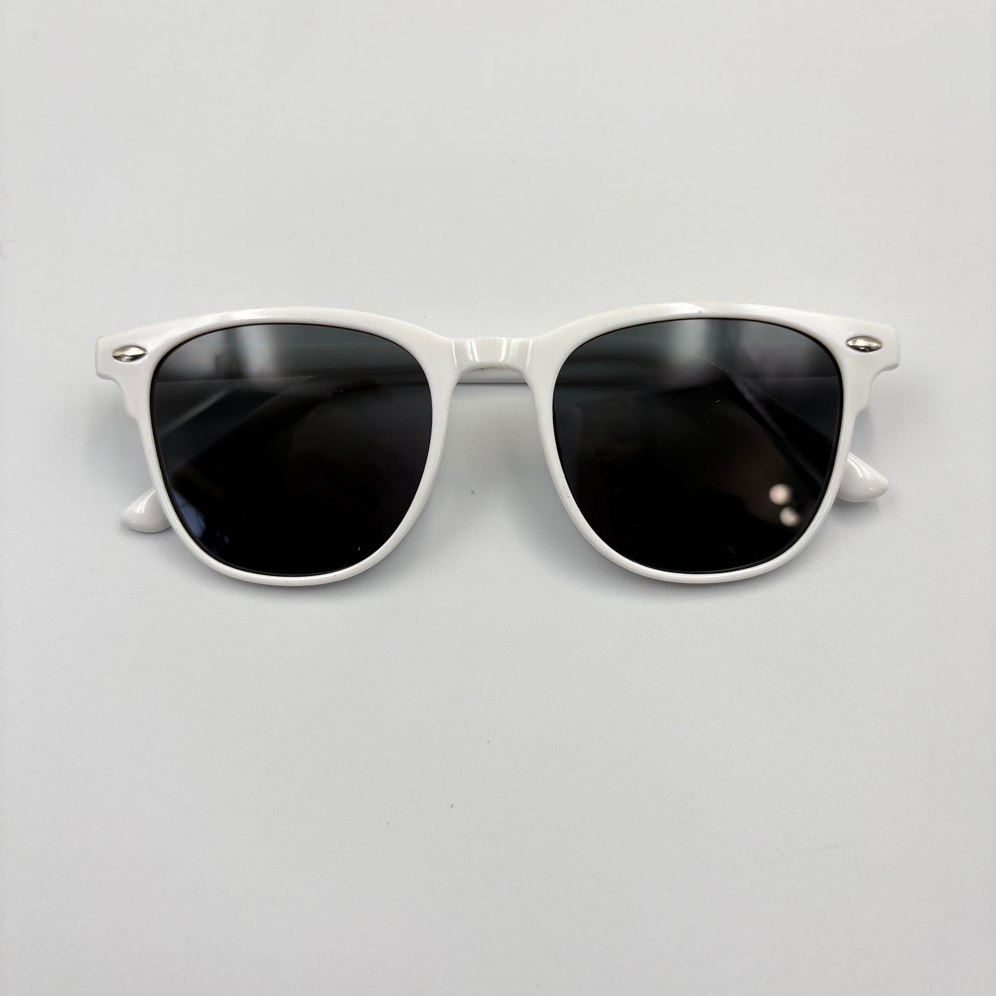 Retro Style Round Frame Fashion Glasses for Men and Women MUVAYA
