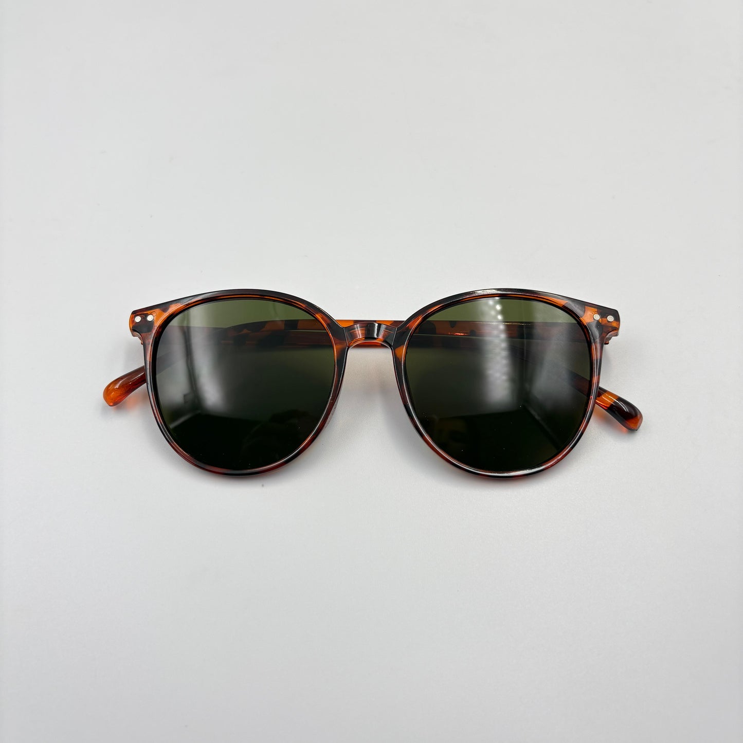 Retro Style Round Frame Fashion Glasses for Men and Women MUVAYA