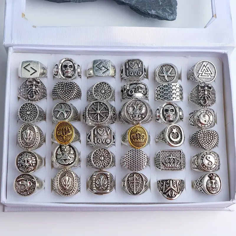 Classic Retro Geometric Patterned Punk Men'S Women'S Ring - MUVAYA